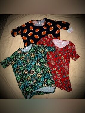👀LuLaRoe Bundle Deal Women’s Mixed Sizes Football Floral Tops NWT